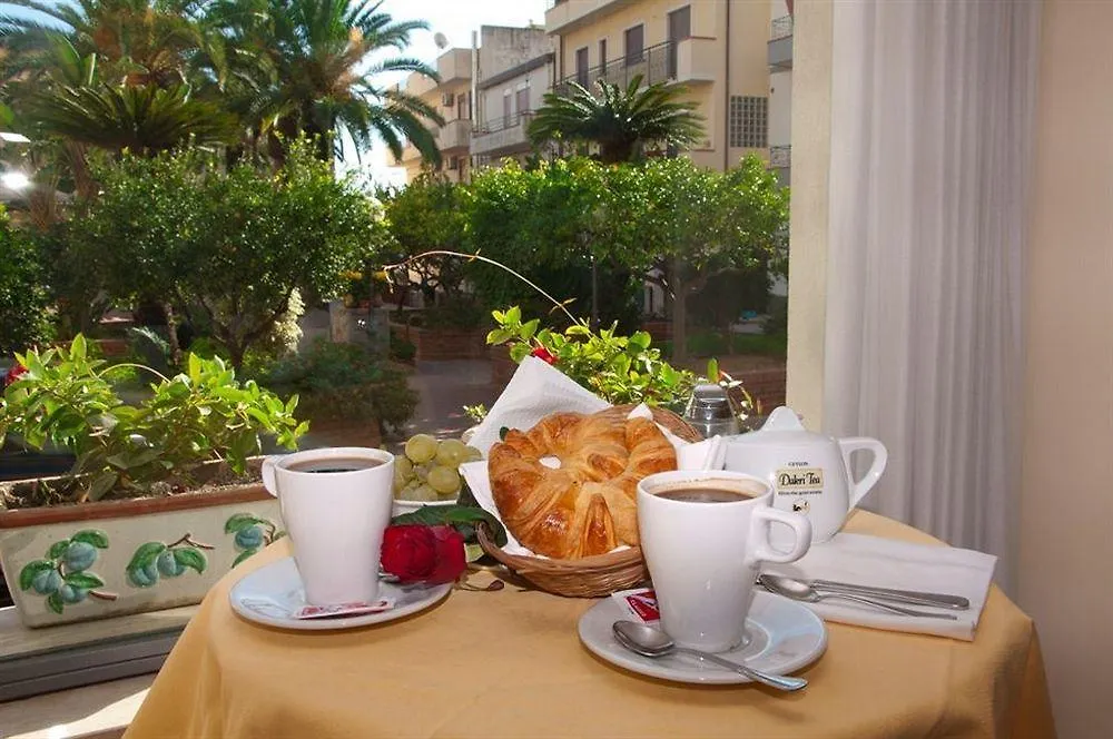 Hotel Sylesia Letojanni 3*,  Italien