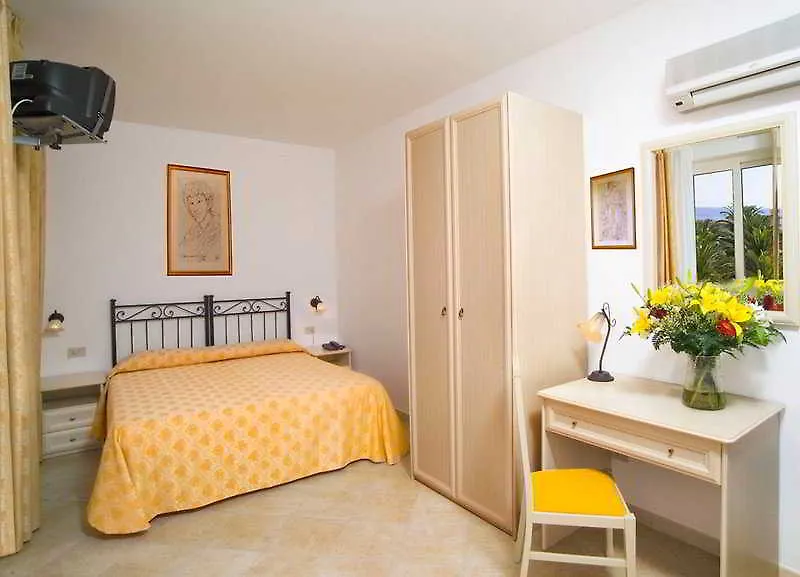 Hotel Sylesia Letojanni 3*,