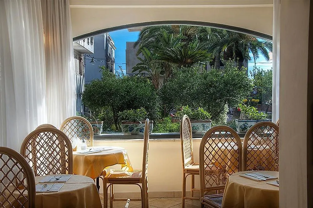 Hotel Sylesia Letojanni 3*,  Italien